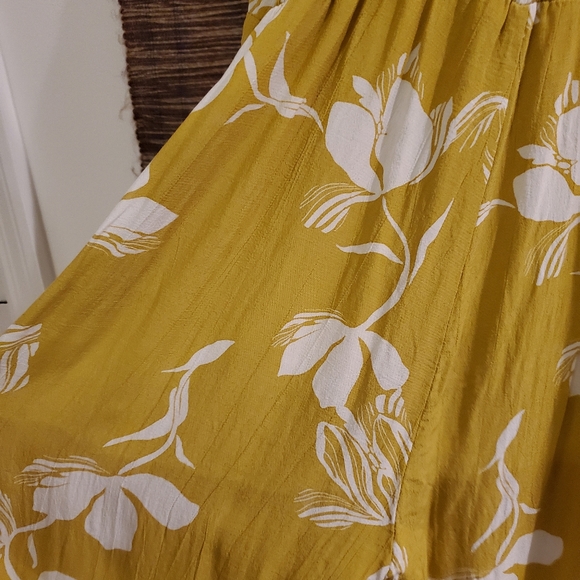 Faithfull the Brand yellow floral jumpsuit - Picture 5 of 7